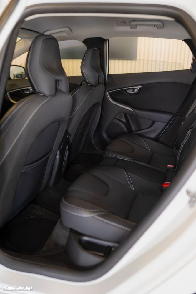 Volvo V40 2.0 D2 Momentum - 22