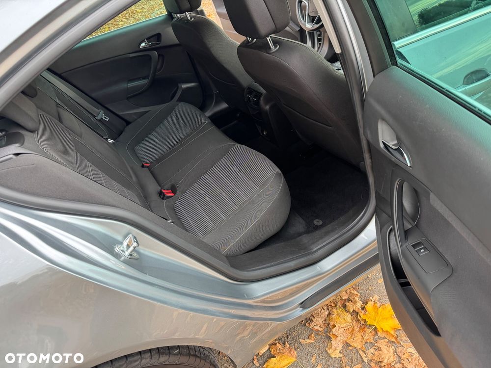 Opel Insignia - 32