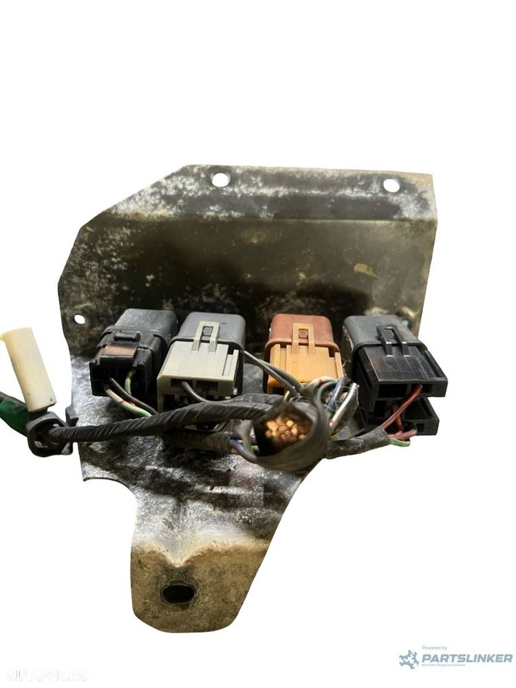 Panou relee ISUZU TROOPER II UB 1991 - 2000 - 1