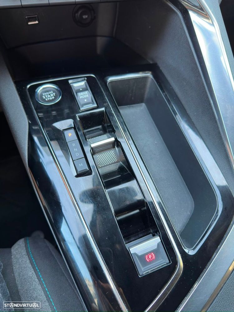 Peugeot 5008 1.2 PureTech Allure EAT8 - 13