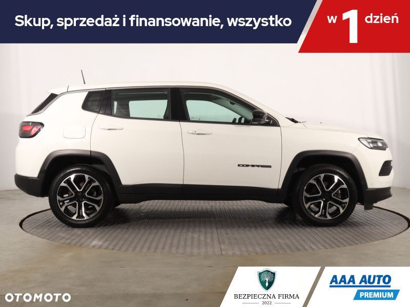Jeep Compass - 8