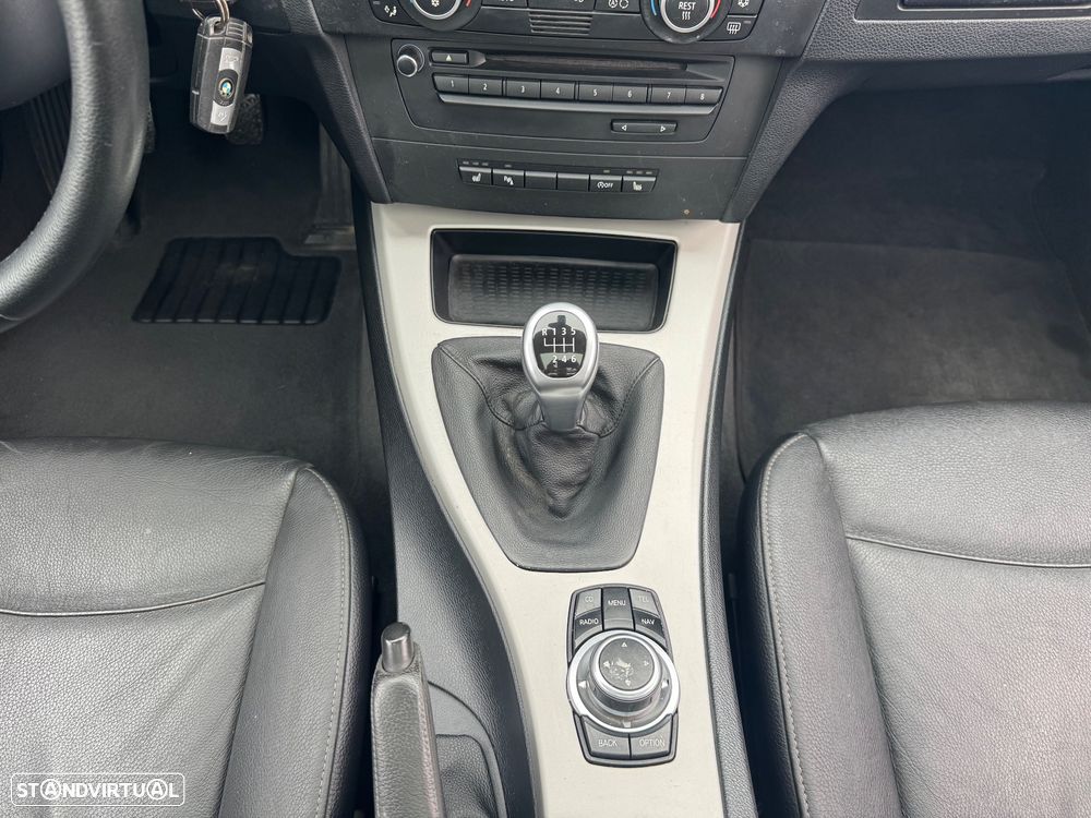 BMW 320 d Touring Sport - 16