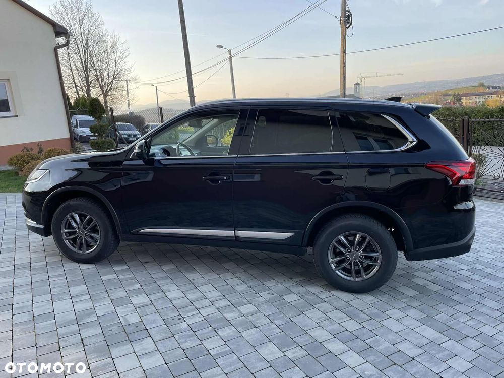 Mitsubishi Outlander 2.4 4WD CVT Instyle - 9