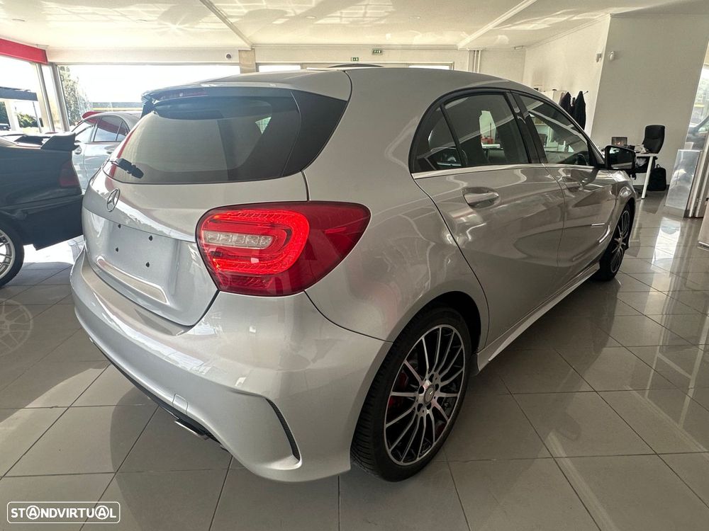 Mercedes-Benz A 180 d AMG Line - 15