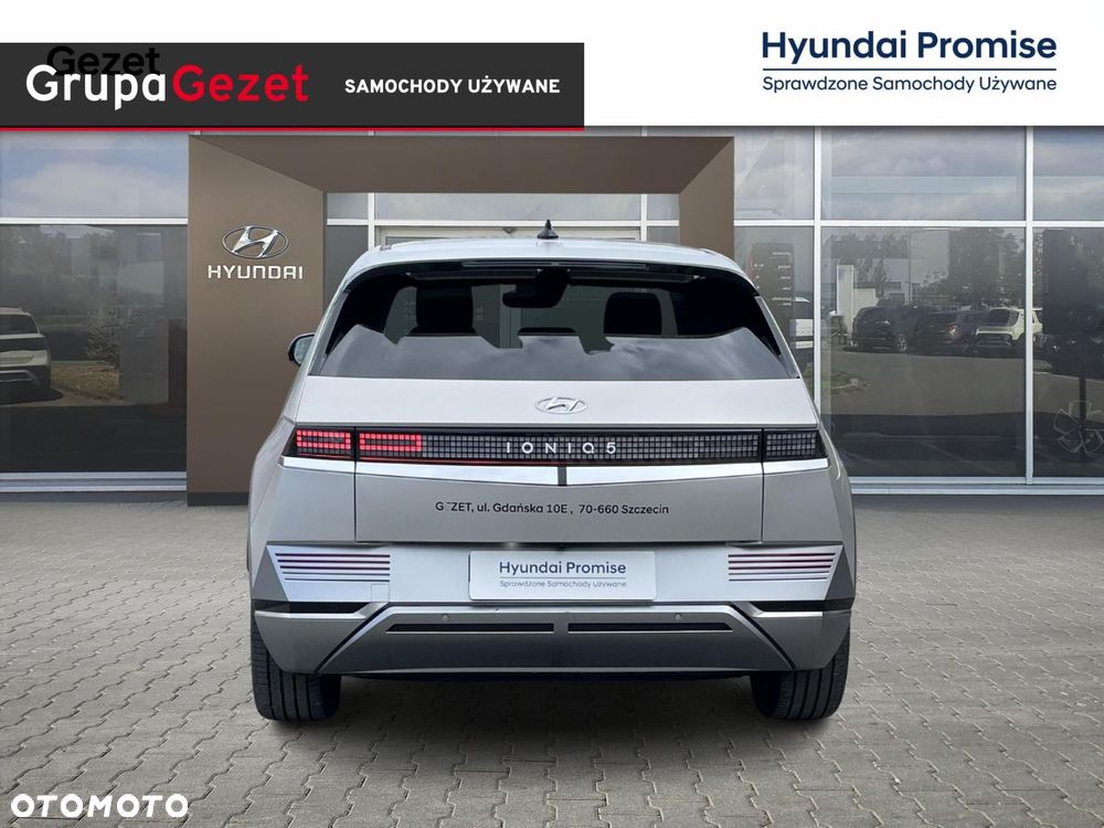 Hyundai IONIQ - 4
