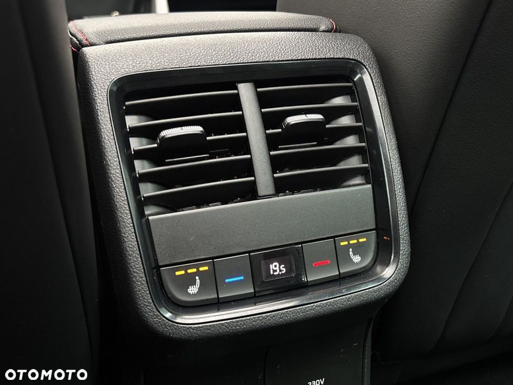 Skoda Octavia 2.0 TDI RS DSG - 31