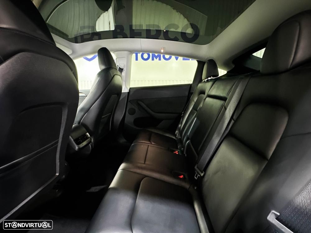 Tesla Model Y Long Range Dual Motor AWD - 10