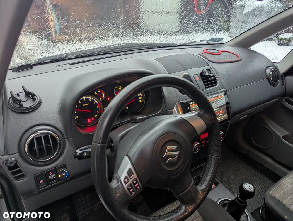 Suzuki SX4 1.6 Comfort - 13