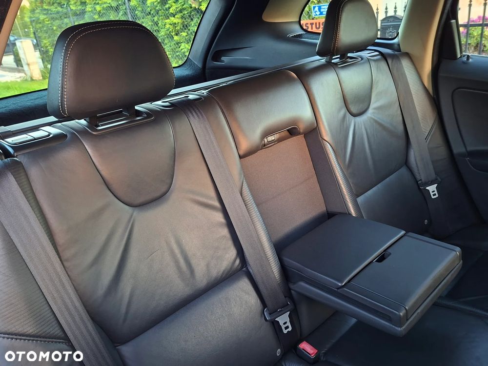 Volvo XC 60 D4 RDesign - 20