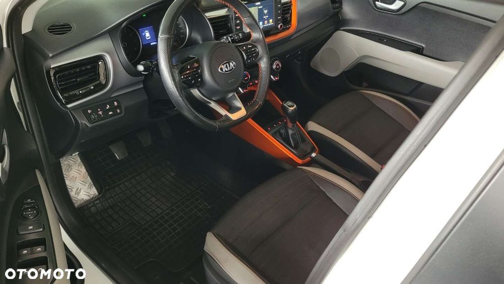 Kia Stonic - 13