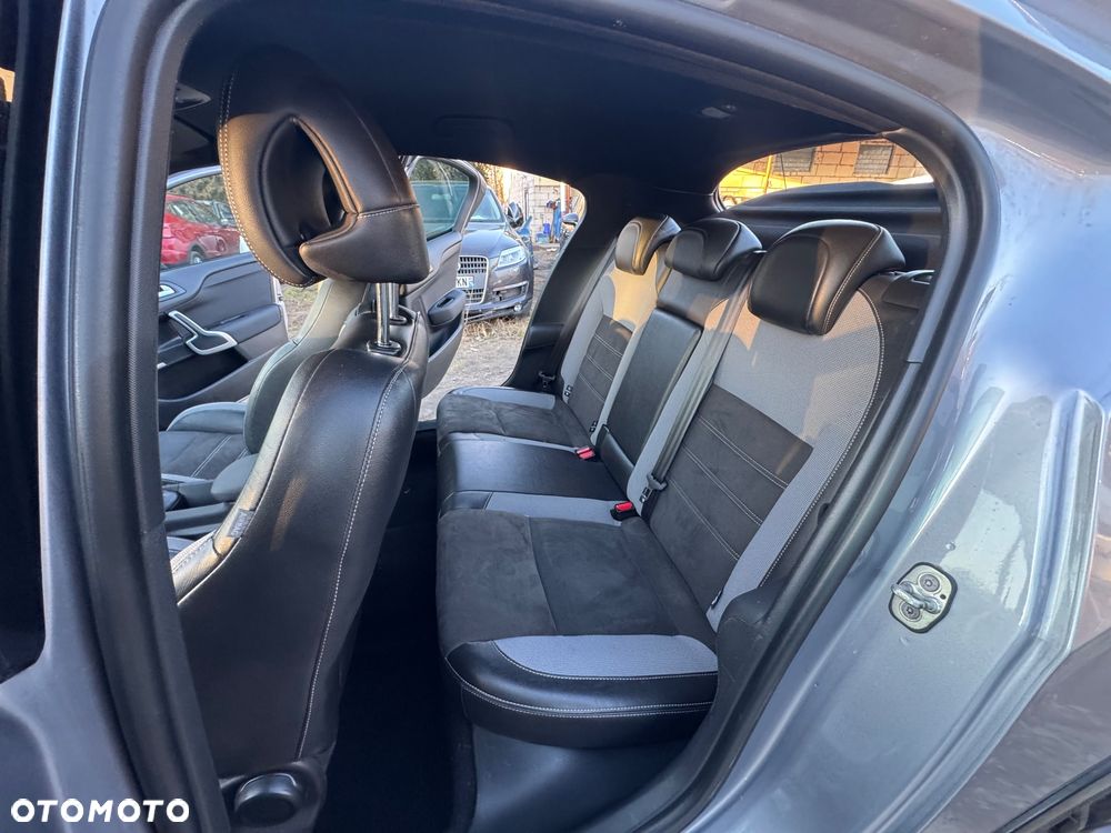 Citroën DS4 Cross 1.6 BlueHDi Be Chic S&S EAT6 - 22