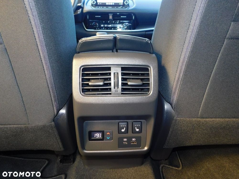 Nissan X-Trail - 11