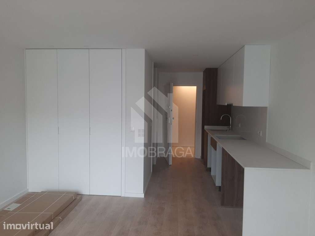 Venda de Apartamento T0 C/Varanda Novo - No Centro de Braga - Grande imagem: 2/24