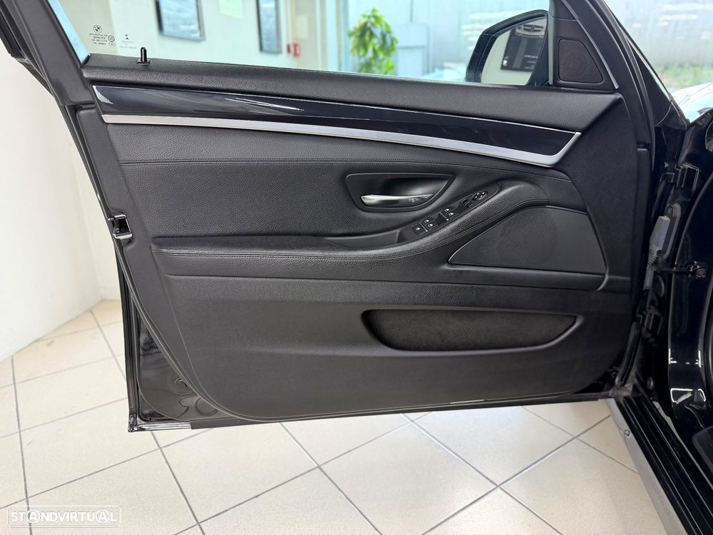 BMW 520 d Auto - 14