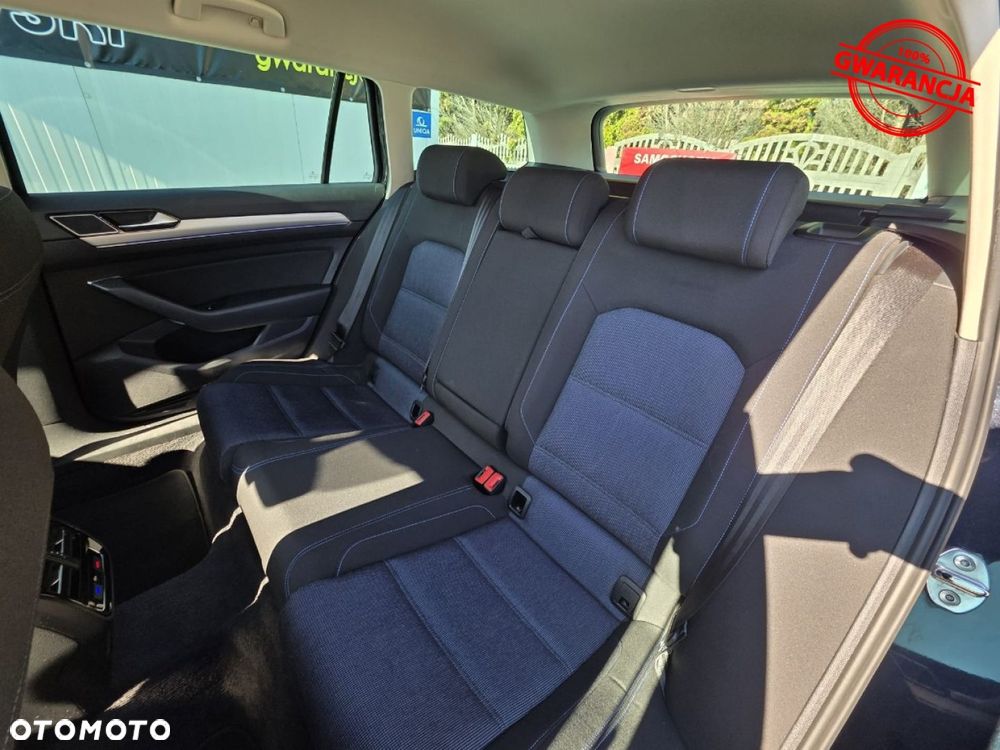 Volkswagen Passat Variant - 21