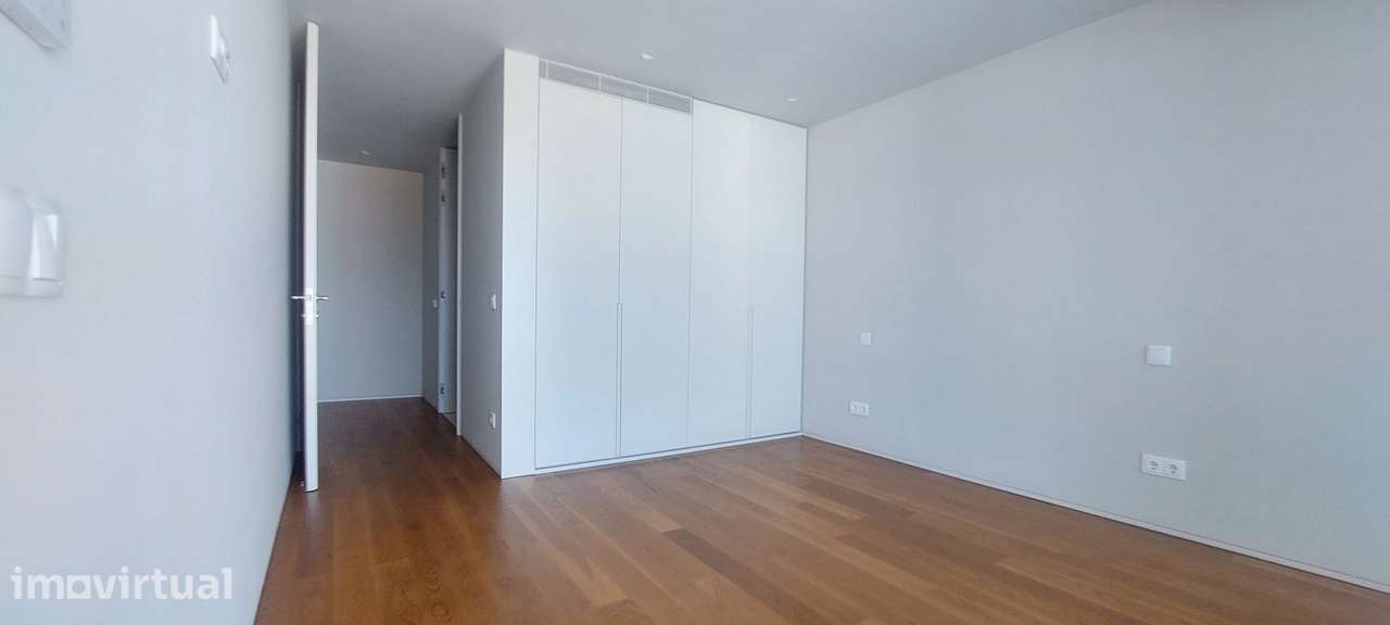 APARTAMENTO T1 - BARCELINHOS - Grande imagem: 2/5