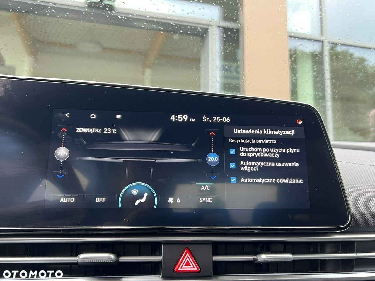 Hyundai Elantra - 32