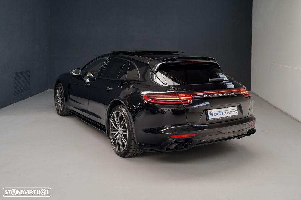 Porsche Panamera Sport Turismo 4 E-Hybrid - 22