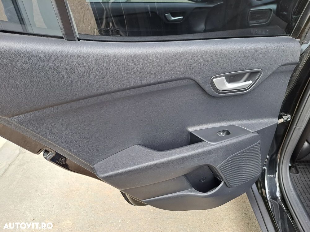 Kia Stonic - 18