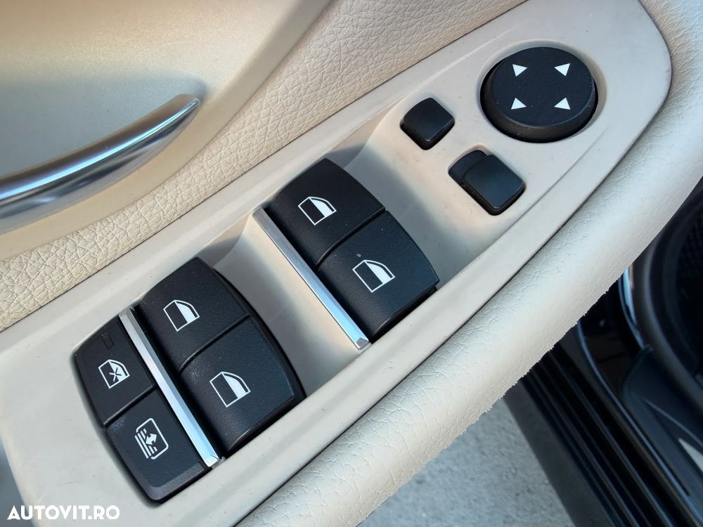 BMW Seria 5 520d Aut. - 23