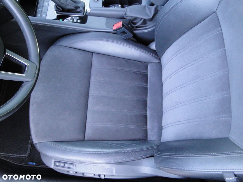 Skoda Octavia 2.0 TDI DSG L&K - 14