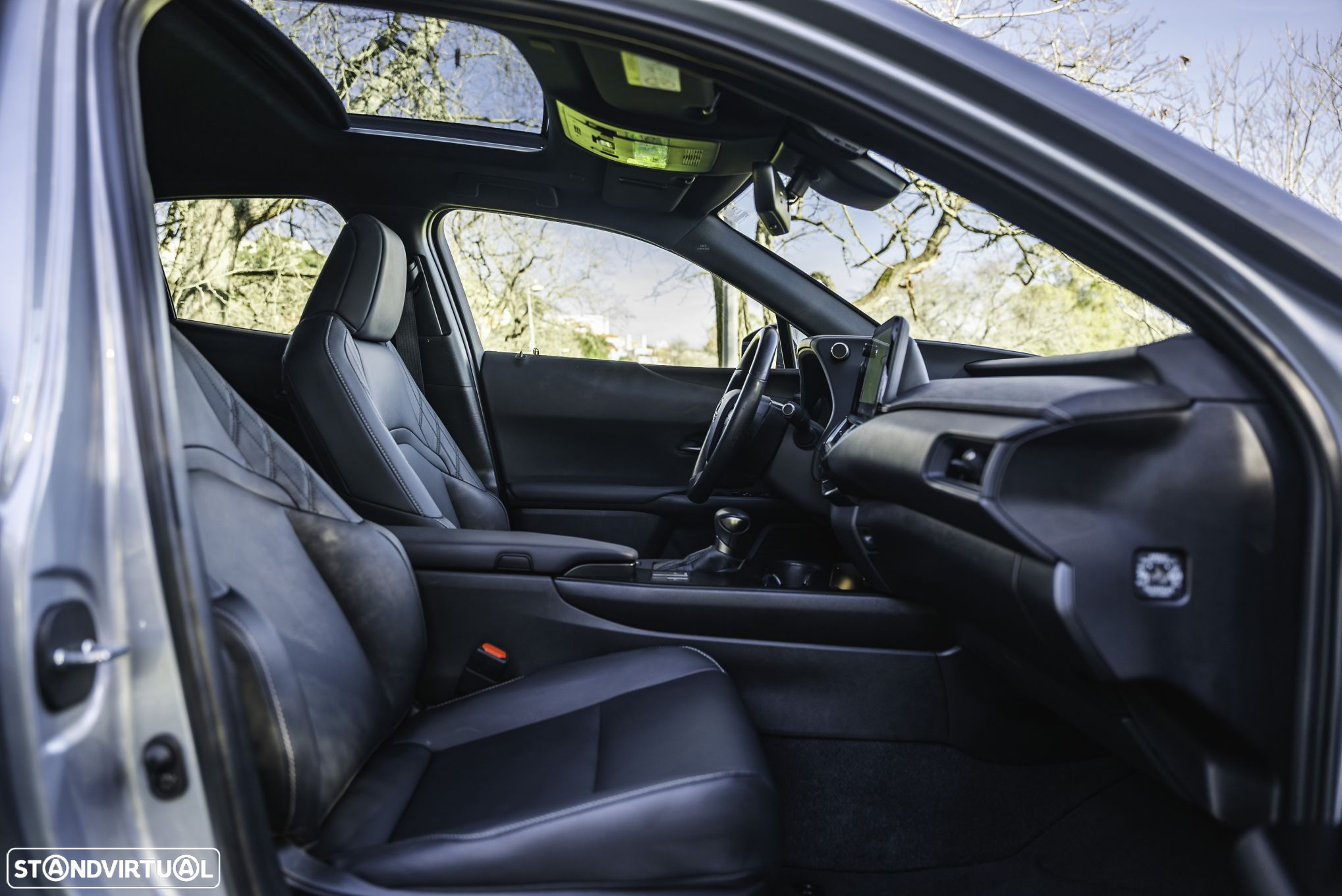 Lexus UX 250h Sport (Ecrã 12.3) - 6