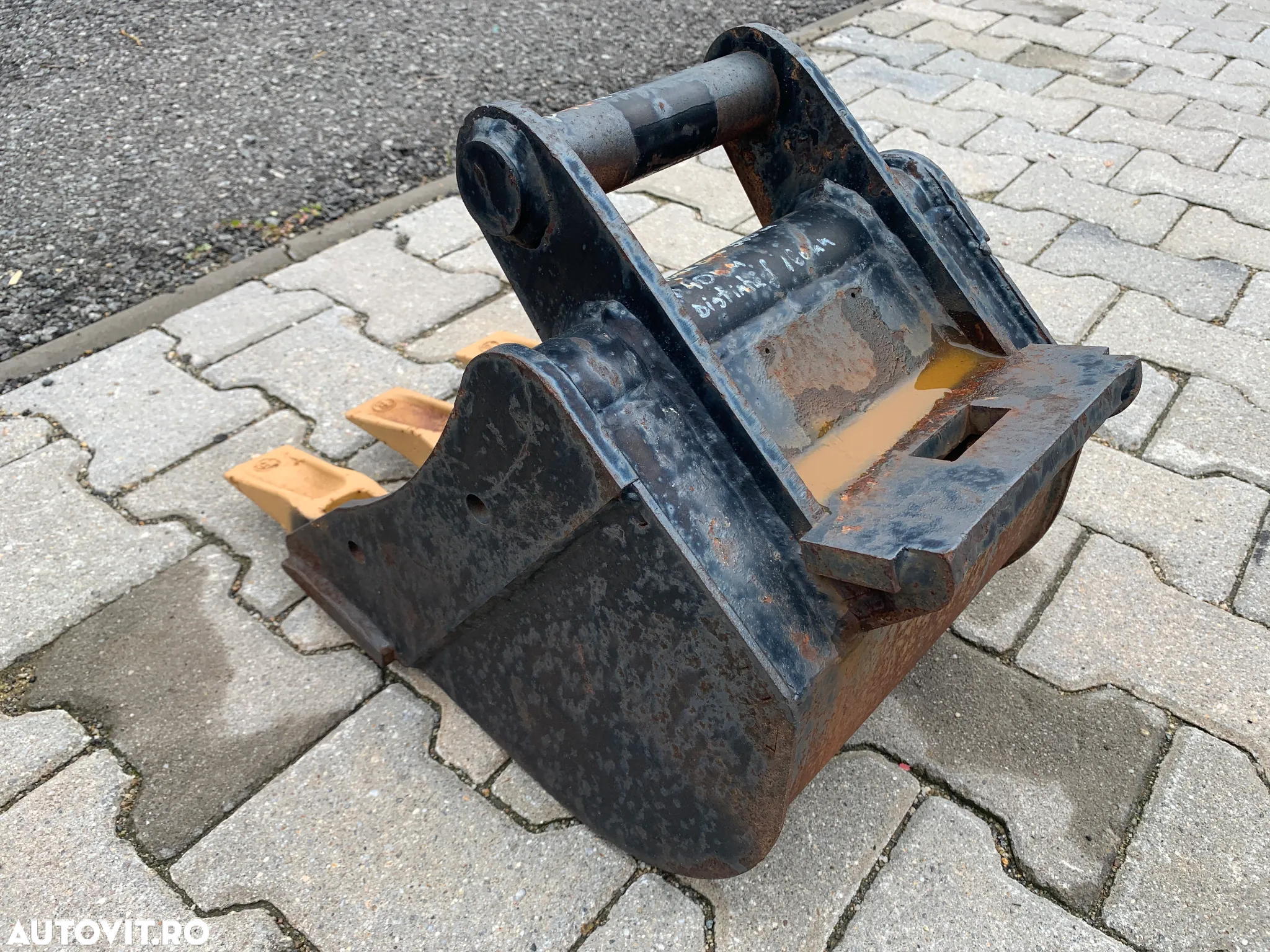 Cupa Sapat Sistem rapid Miniexcavator de 2 - 2.5 Tone, latime de 300 mm - 4