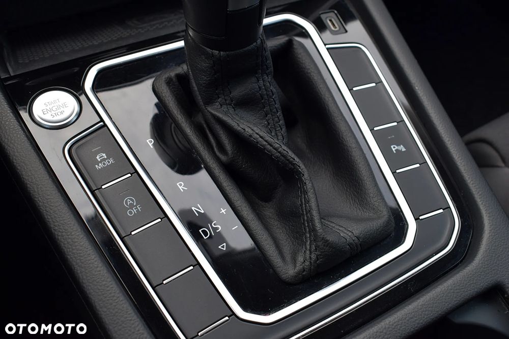 Volkswagen Passat Alltrack - 19