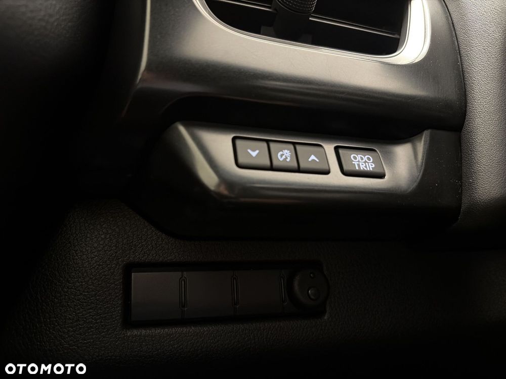 Lexus UX - 19