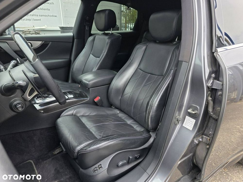 Infiniti QX70 3.0d AWD S Premium - 6
