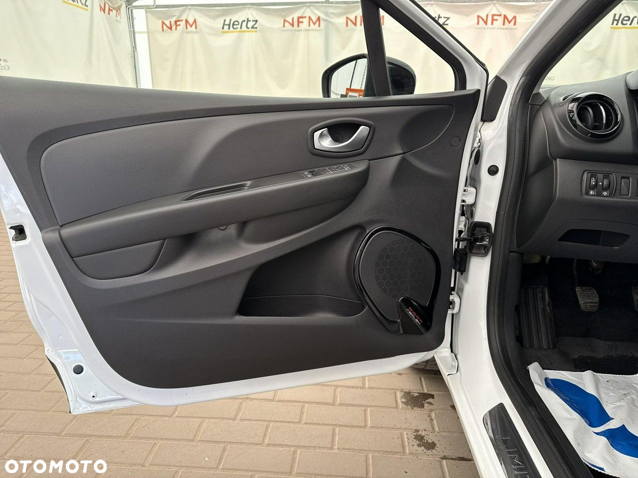 Renault Clio - 10