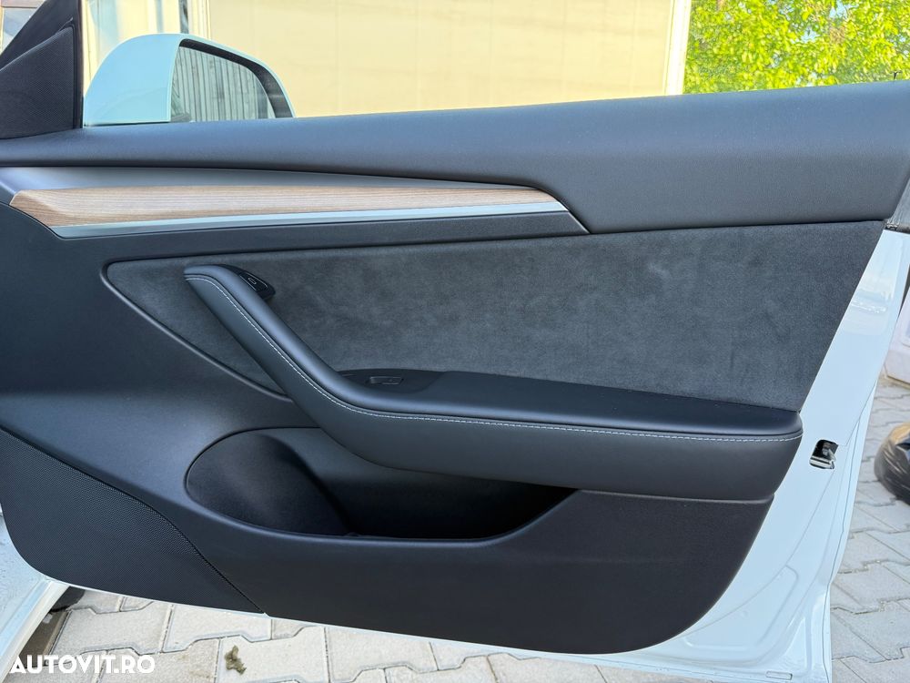 Tesla Model 3 Standard Reichweite Plus Hinterradantrieb - 20