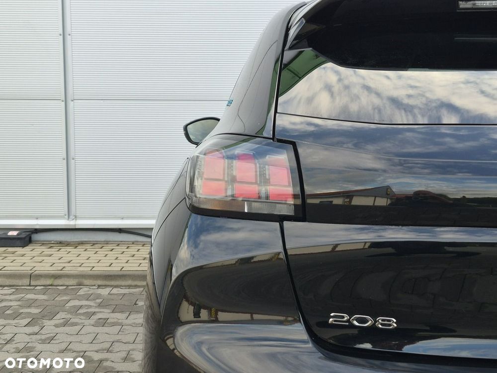 Peugeot 208 - 15