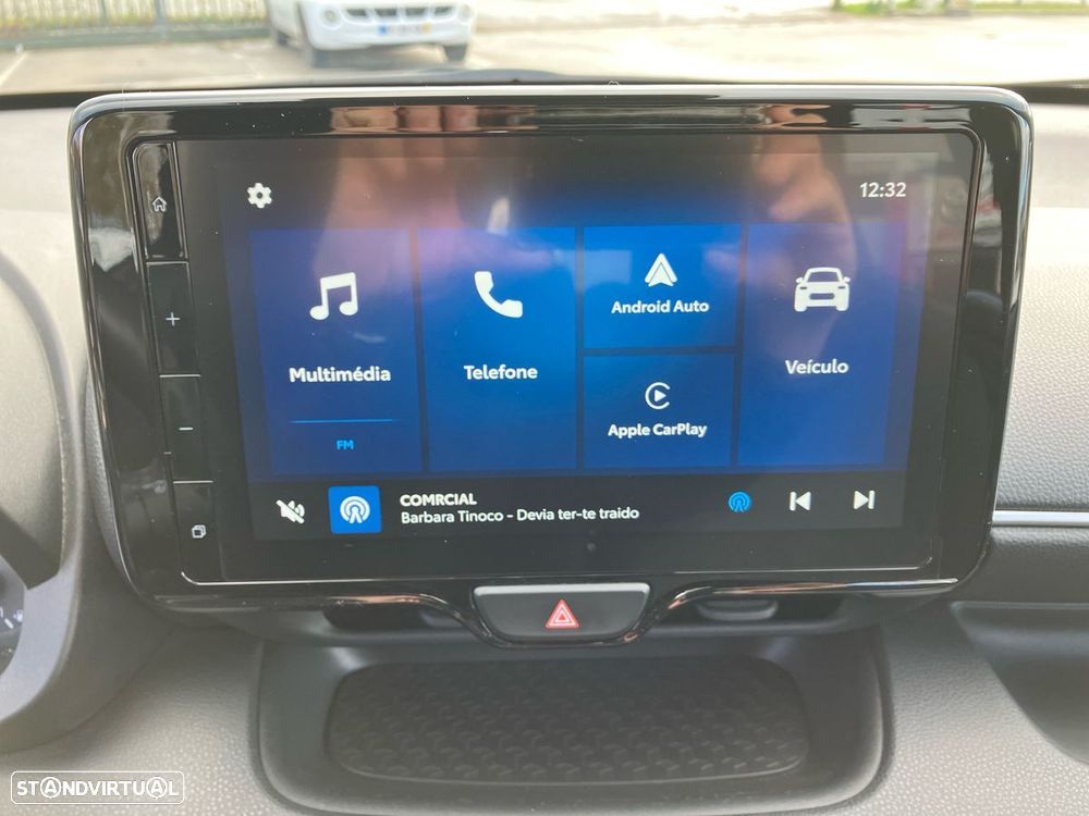 Toyota Yaris 1.5 HDF Comfort Plus - 26