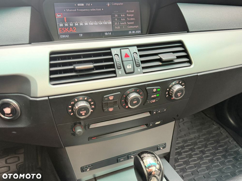 BMW Seria 5 525d - 24
