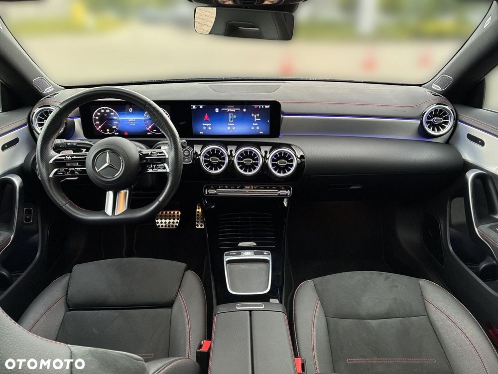 Mercedes-Benz CLA 200 AMG Line 7G-DCT - 14
