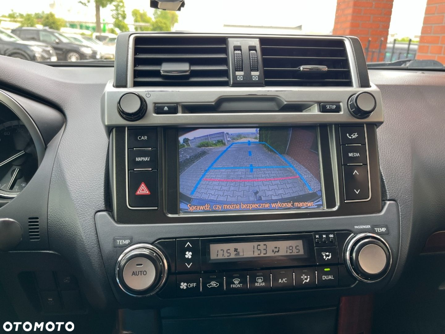 Toyota Land Cruiser - 9