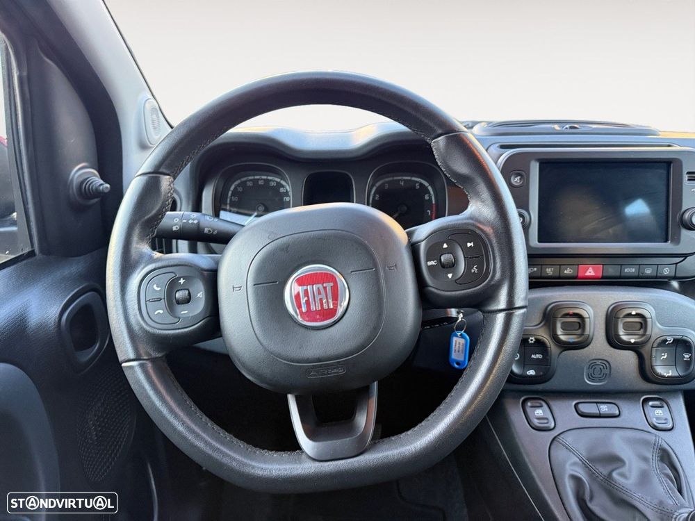 Fiat Panda 1.0 Hybrid (RED) — fotografia 12