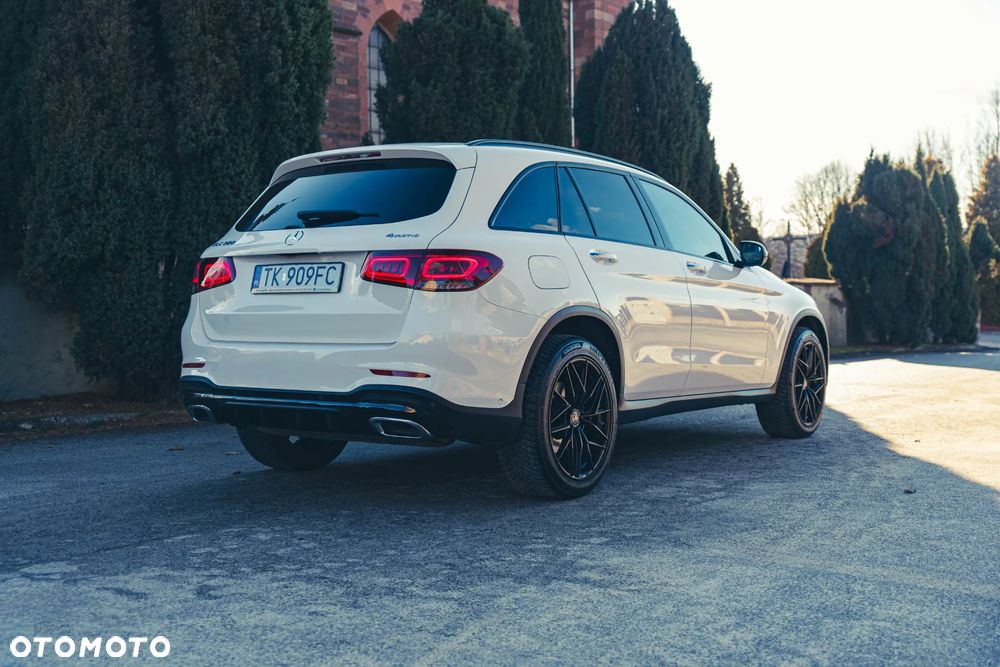 Mercedes-Benz GLC 300 4Matic 9G-TRONIC AMG Line Plus - 6