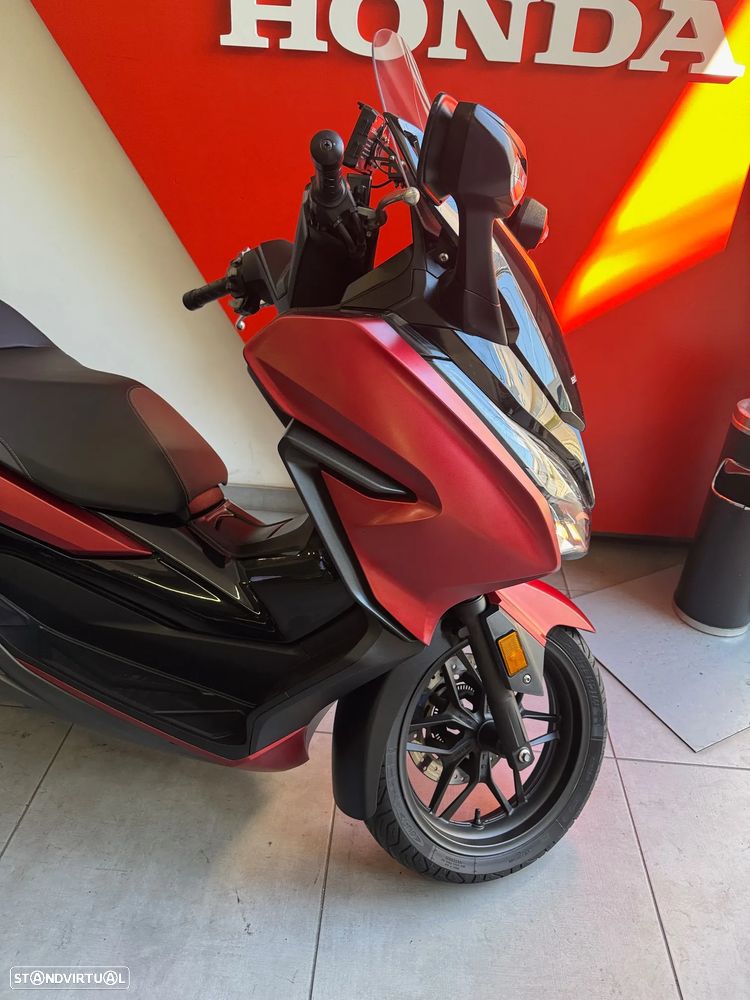 Honda Forza - 6