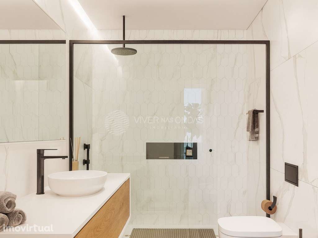 T2 Duplex c/ duas varandas no coração da Costa da Caparica. - Grande imagem: 5/47