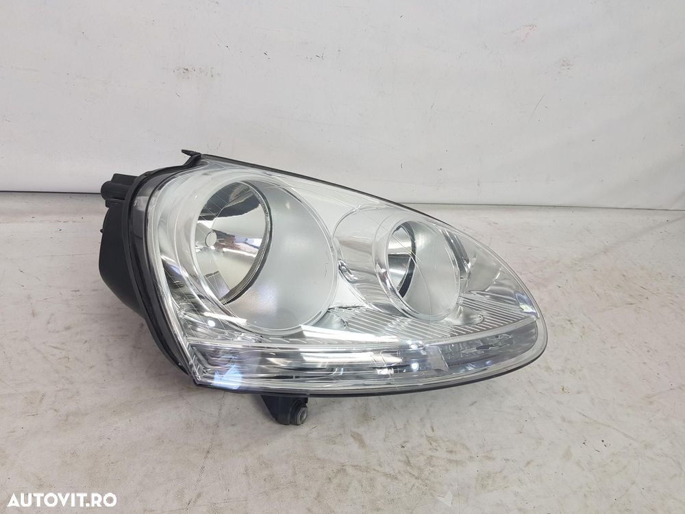 Far dreapta halogen VW Golf 5 Jetta dupa 2004 - 3