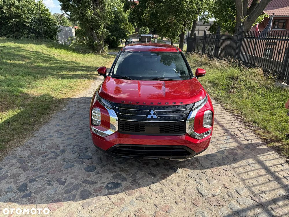 Mitsubishi Outlander - 3