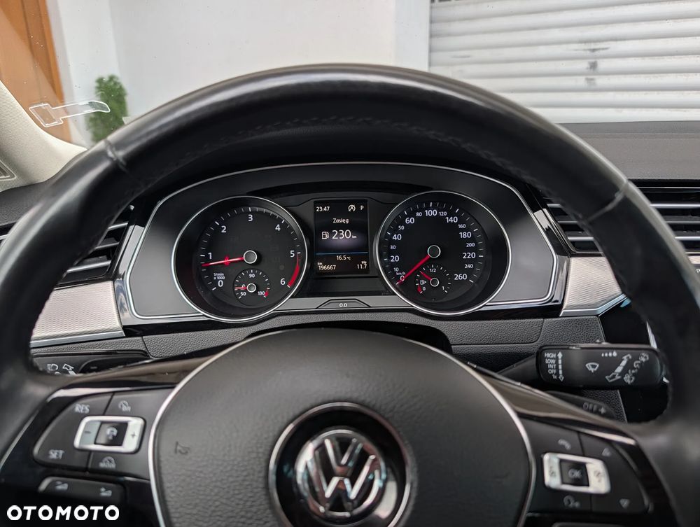 Volkswagen Passat Alltrack 2.0 TDI SCR DSG 4Motion - 15