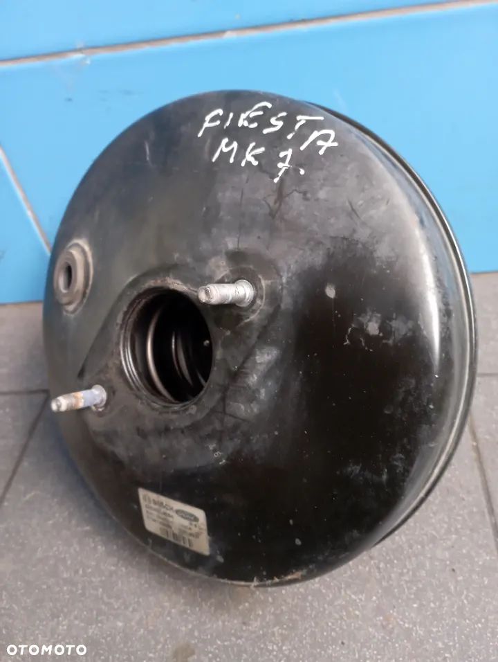 Serwo hamulca Ford Fiesta MK7 0204054084 - 2