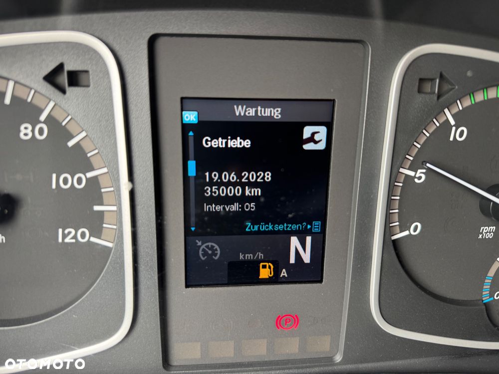 Mercedes-Benz ATEGO - 26