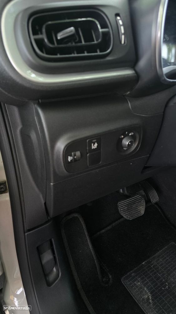 Citroën C3 1.2 PureTech Shine EAT6 - 17