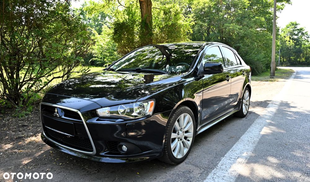 Mitsubishi Lancer - 1