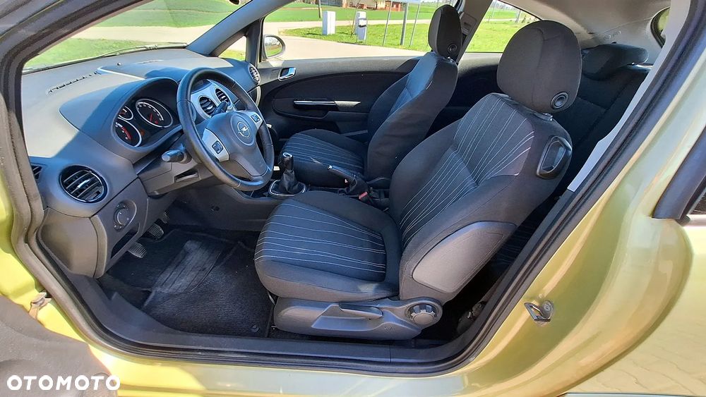 Opel Corsa - 10