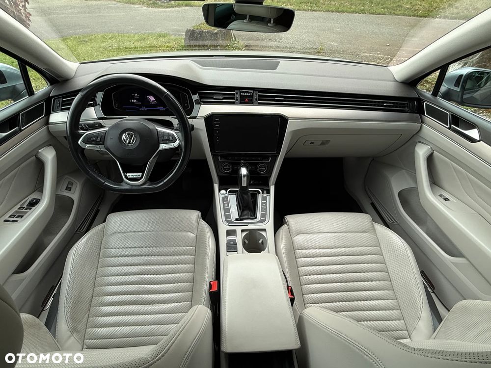 Volkswagen Passat 2.0 TSI 4Mot Elegance DSG - 8